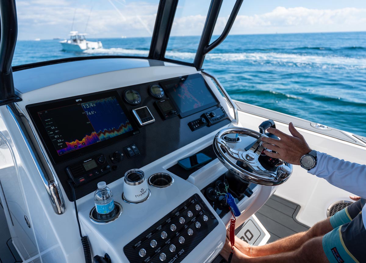HammerCat 30 at speed on open water