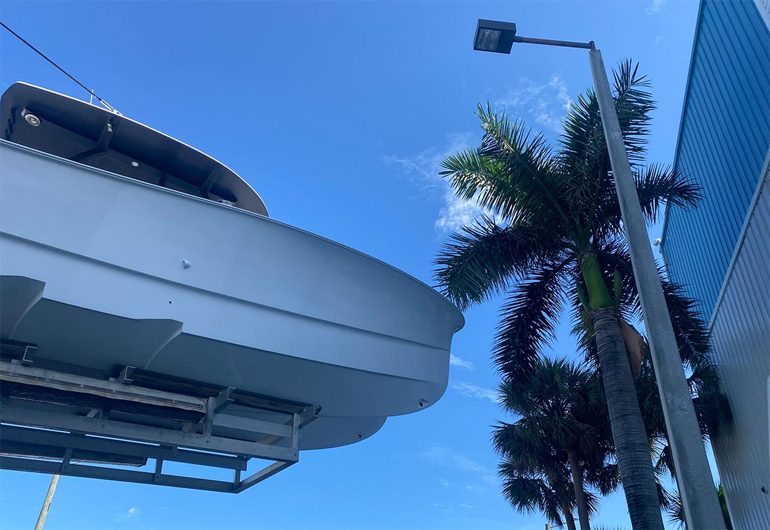 HammerCat hull design running at speed